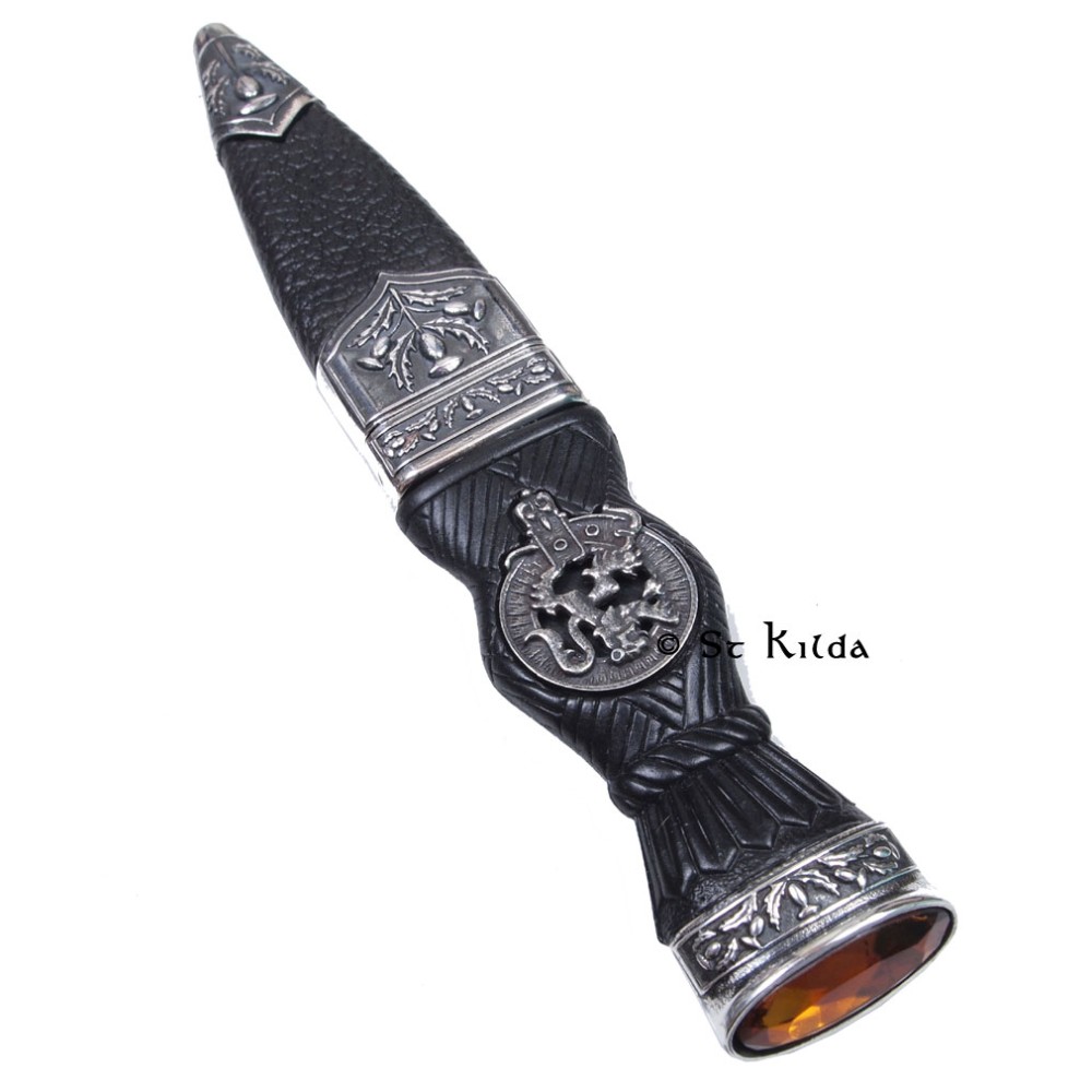 Sgian Dubh - Gear Crest "Don't let them grind you down."