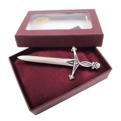 Kilt Pin Interlaced Claymore