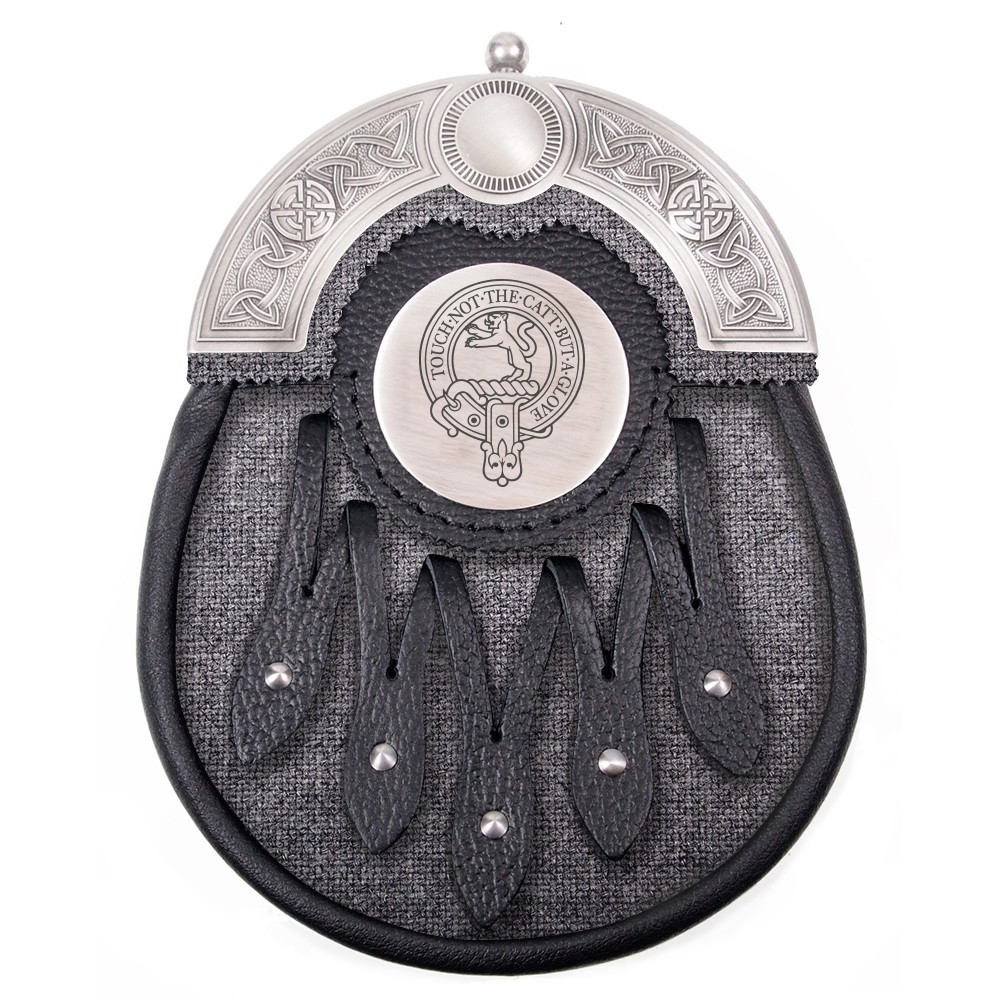 Tweed Sporran with Clan Crest