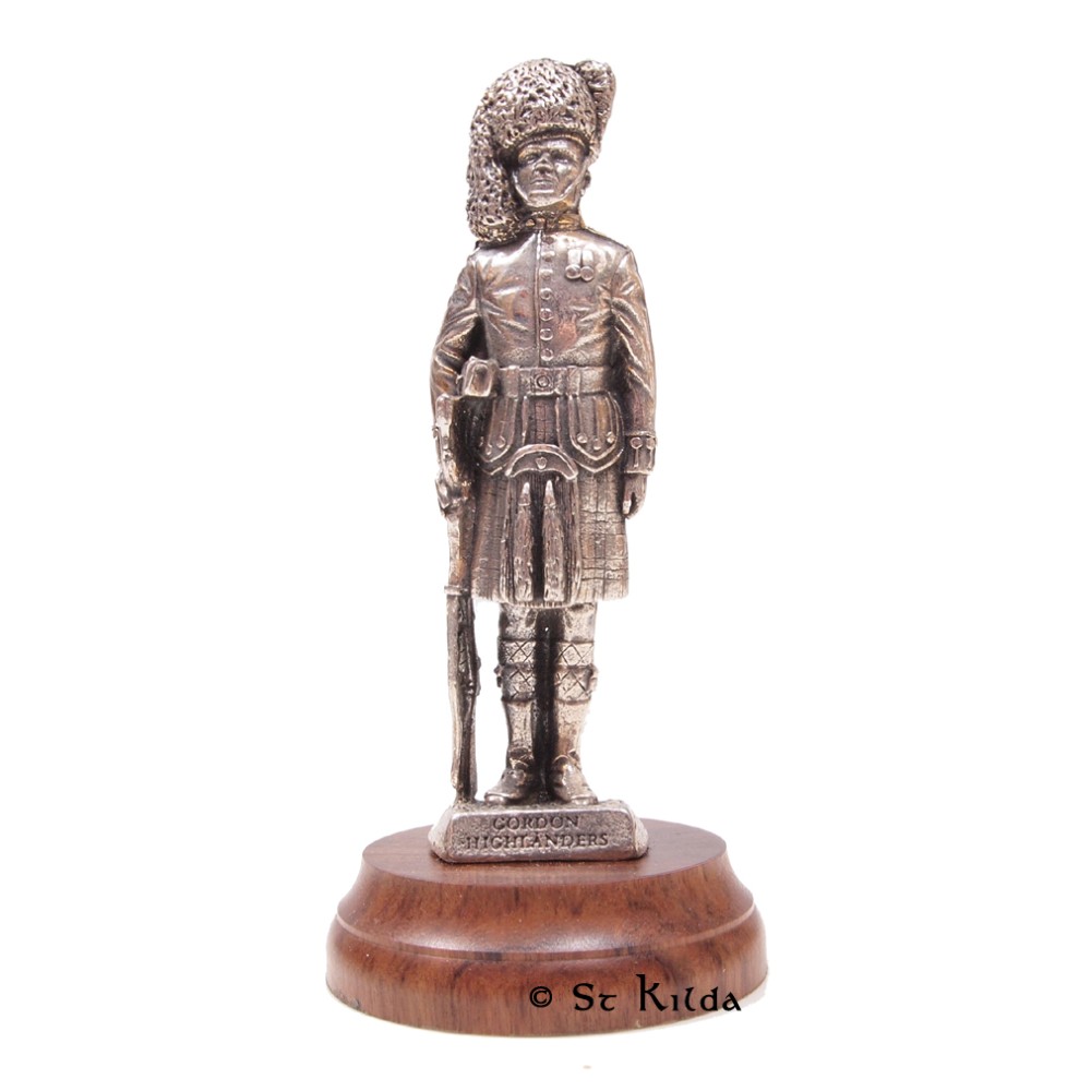Pipercraft Gordon Highlander Figurine