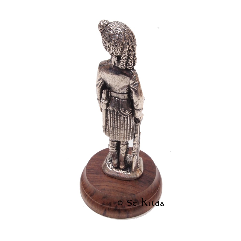 Pipercraft Gordon Highlander Figurine