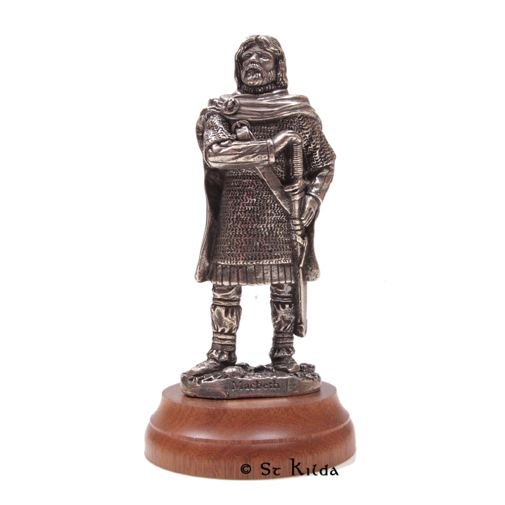 Pipercraft Macbeth Figurine 