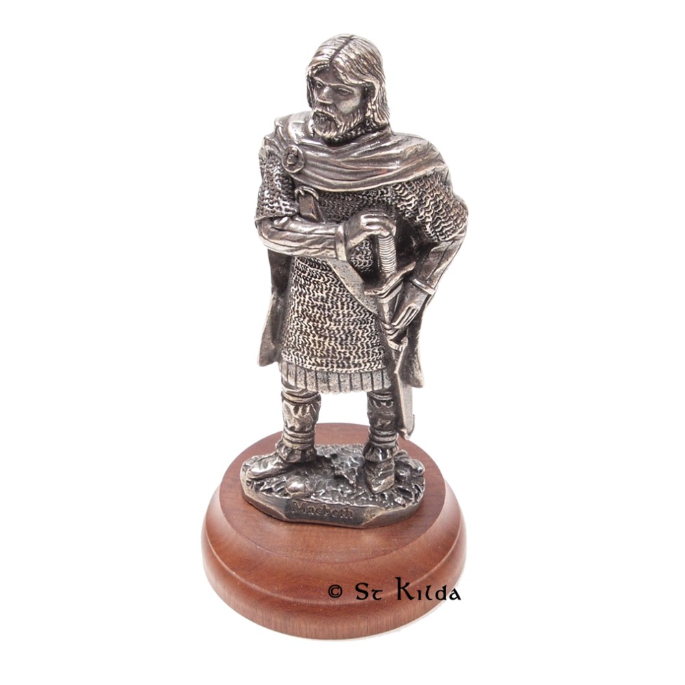 Pipercraft Macbeth Figurine 