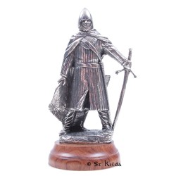 Pipercraft Lord of the Isles Figurine 