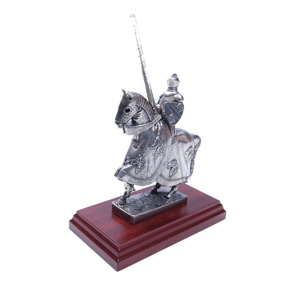 Pipercraft Jouster Figurine