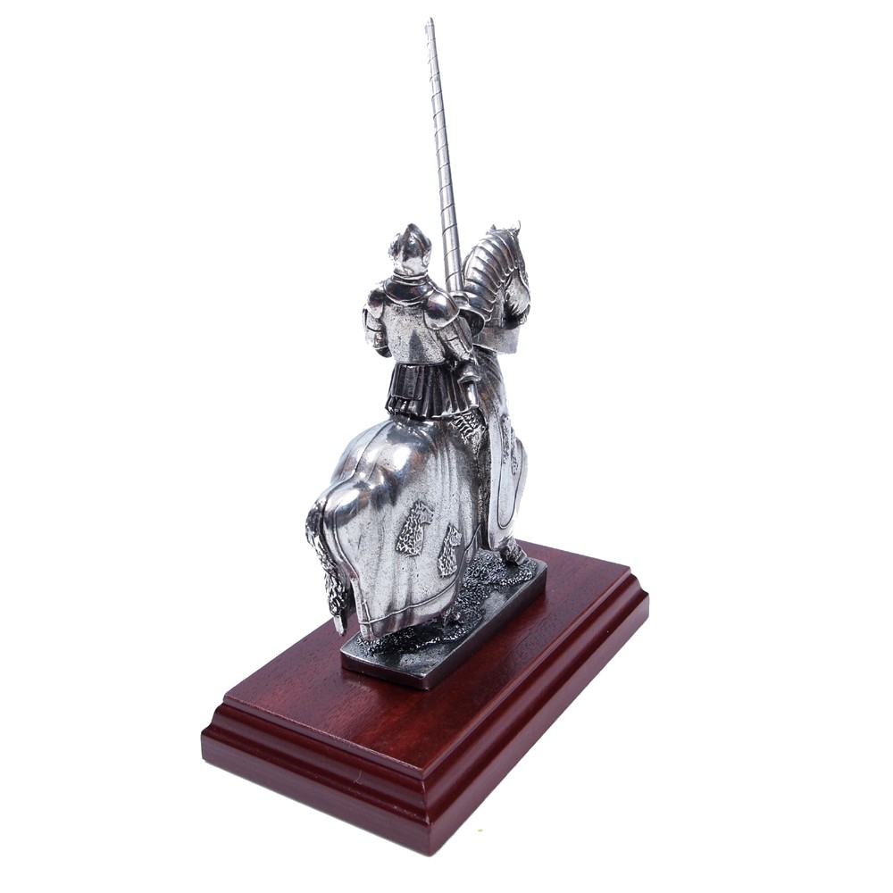 Pipercraft Jouster Figurine