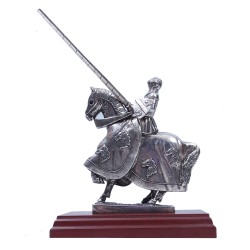 Pipercraft Jouster Figurine