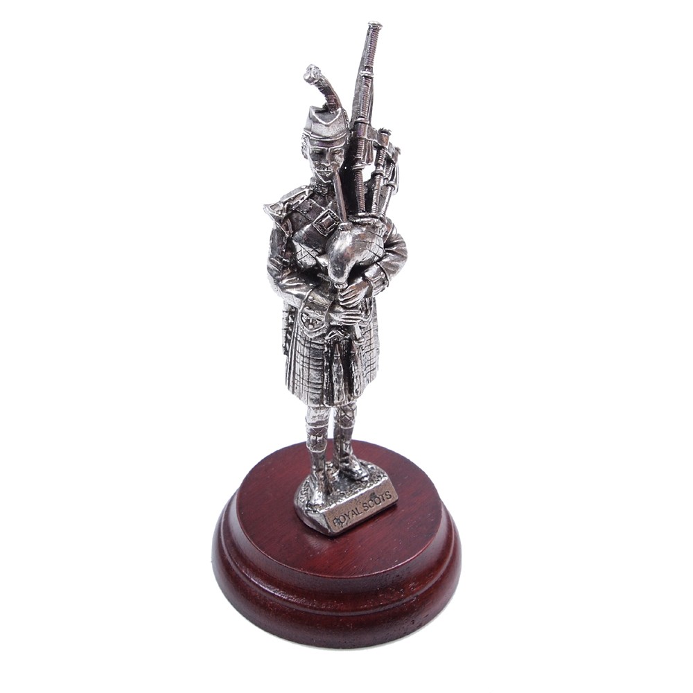 Pipercraft Royal Scots Piper Figurine 