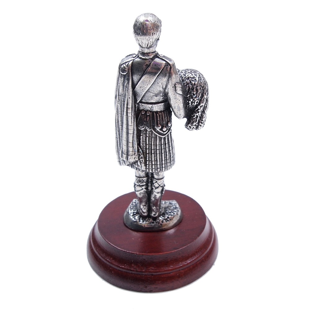 Pipercraft Seaforth Highlanders Figurine 
