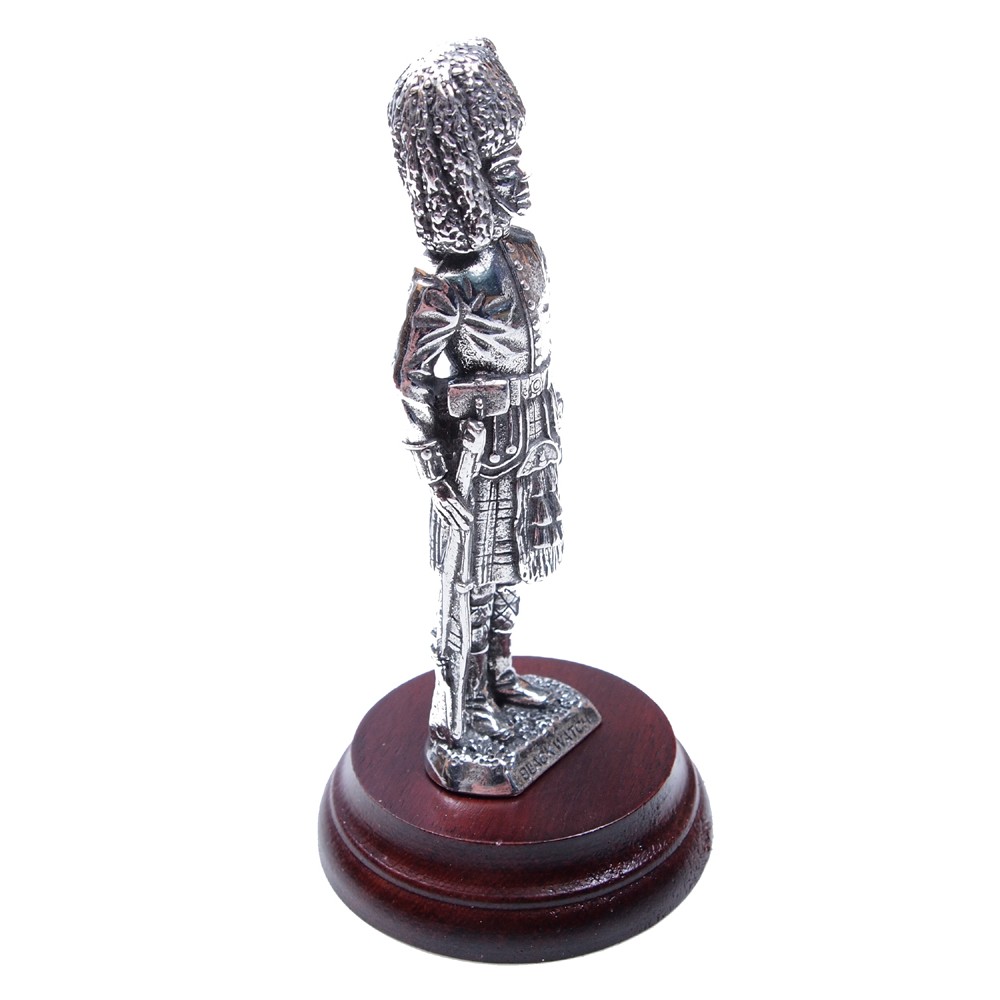 Pipercraft Black Watch Highlander Figurine 